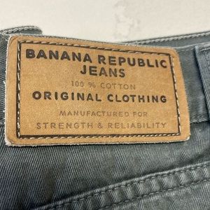 BANANA REPUBLIC “ORIGINAL CLASSICS” JEANS LAREDO FIT COLOR DARK GREEN SIZE 34R